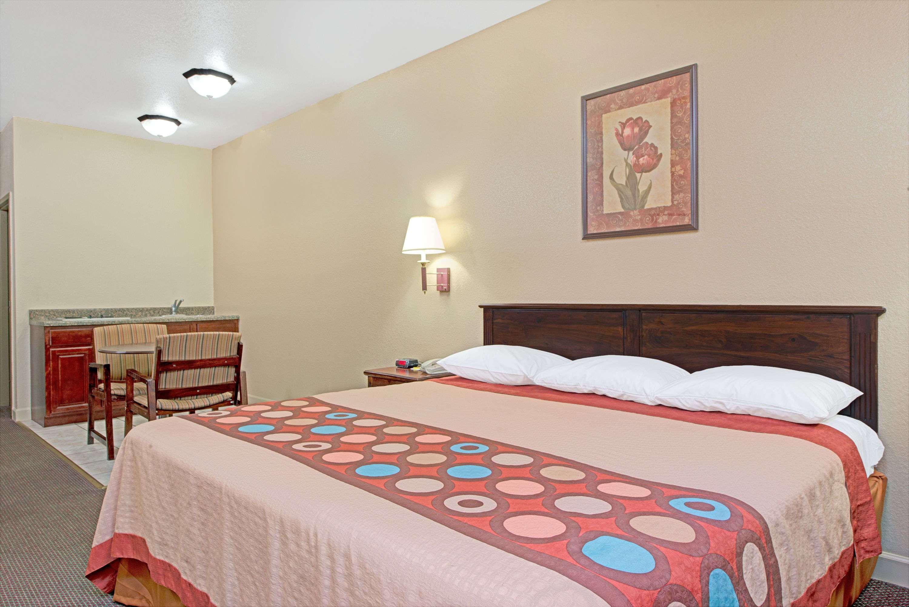 Super 8 By Wyndham St. Louis Airport Hotel Woodson Terrace Exterior foto