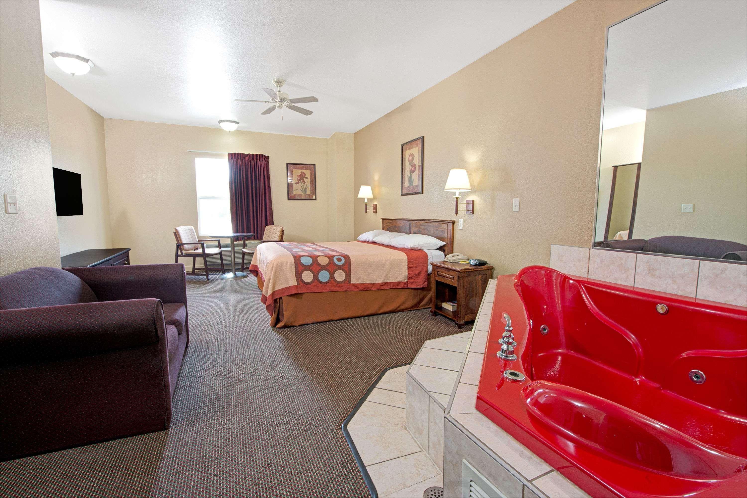 Super 8 By Wyndham St. Louis Airport Hotel Woodson Terrace Exterior foto