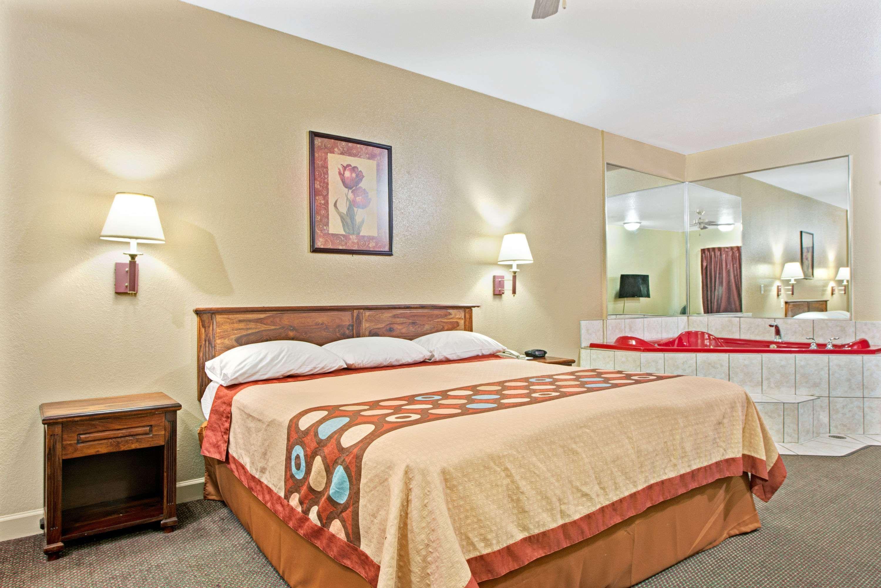 Super 8 By Wyndham St. Louis Airport Hotel Woodson Terrace Exterior foto