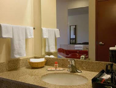 Super 8 By Wyndham St. Louis Airport Hotel Woodson Terrace Exterior foto